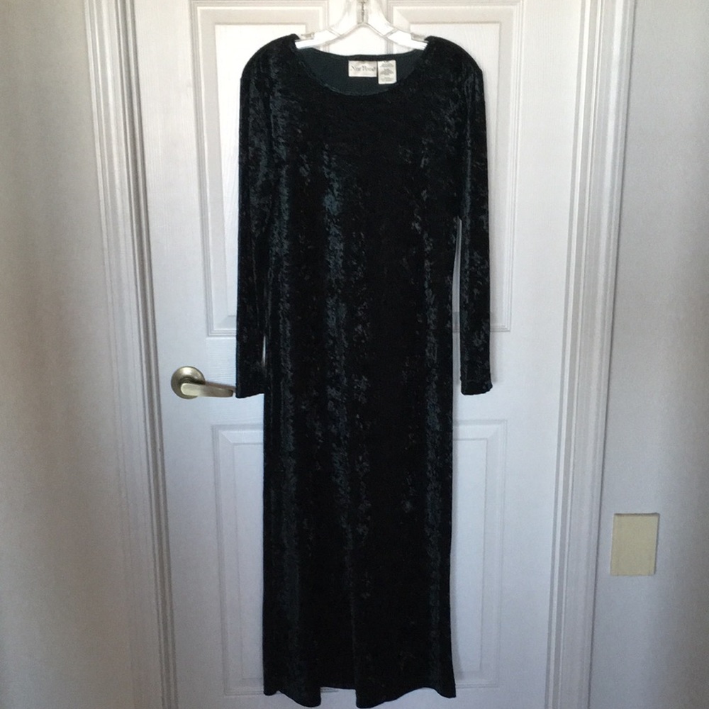 VINTAGE New Visions Maxi Dress Long Sleeves Scoop Neckline Crushed Velour Medium